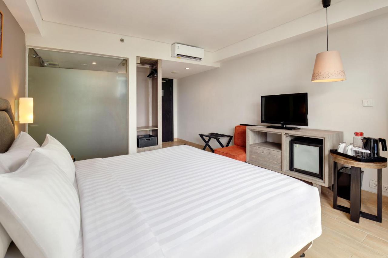 Harper Kuta Hotel By Aston Legian Εξωτερικό φωτογραφία